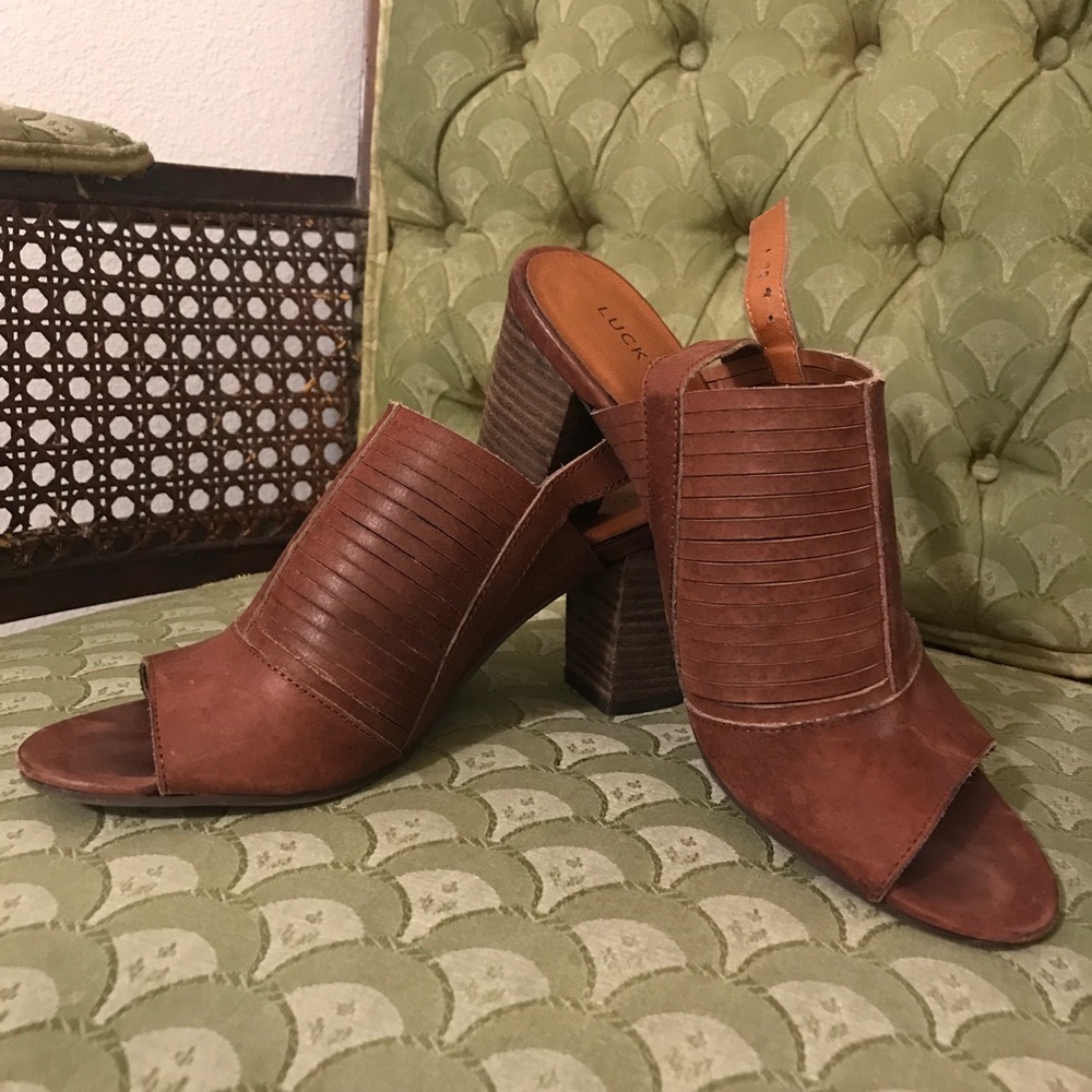 Lucky Brand sandal booties! US size 7.5 🤍✨